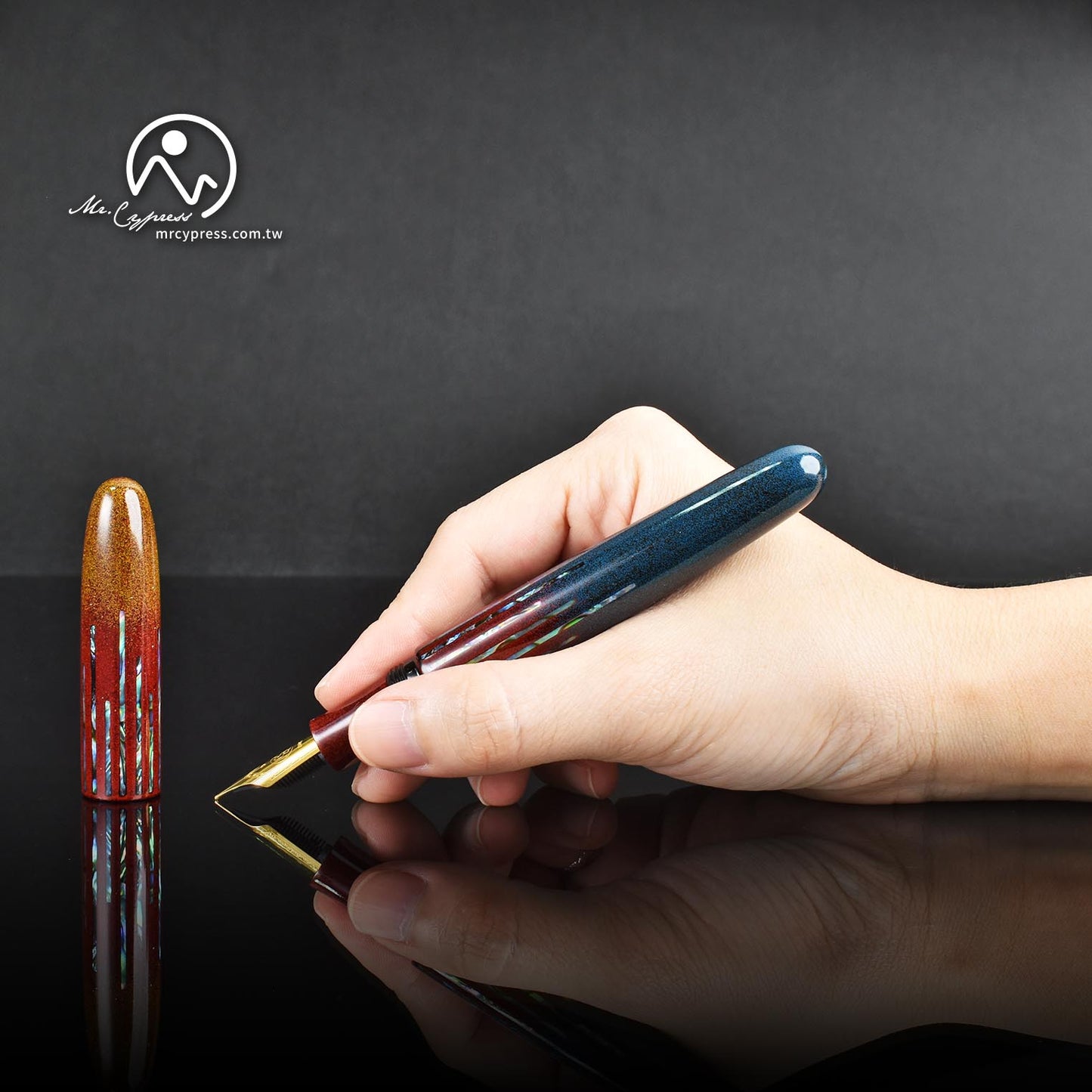 Cypress Kawari-nuri Deep Light 1 with 18k Medium Nib