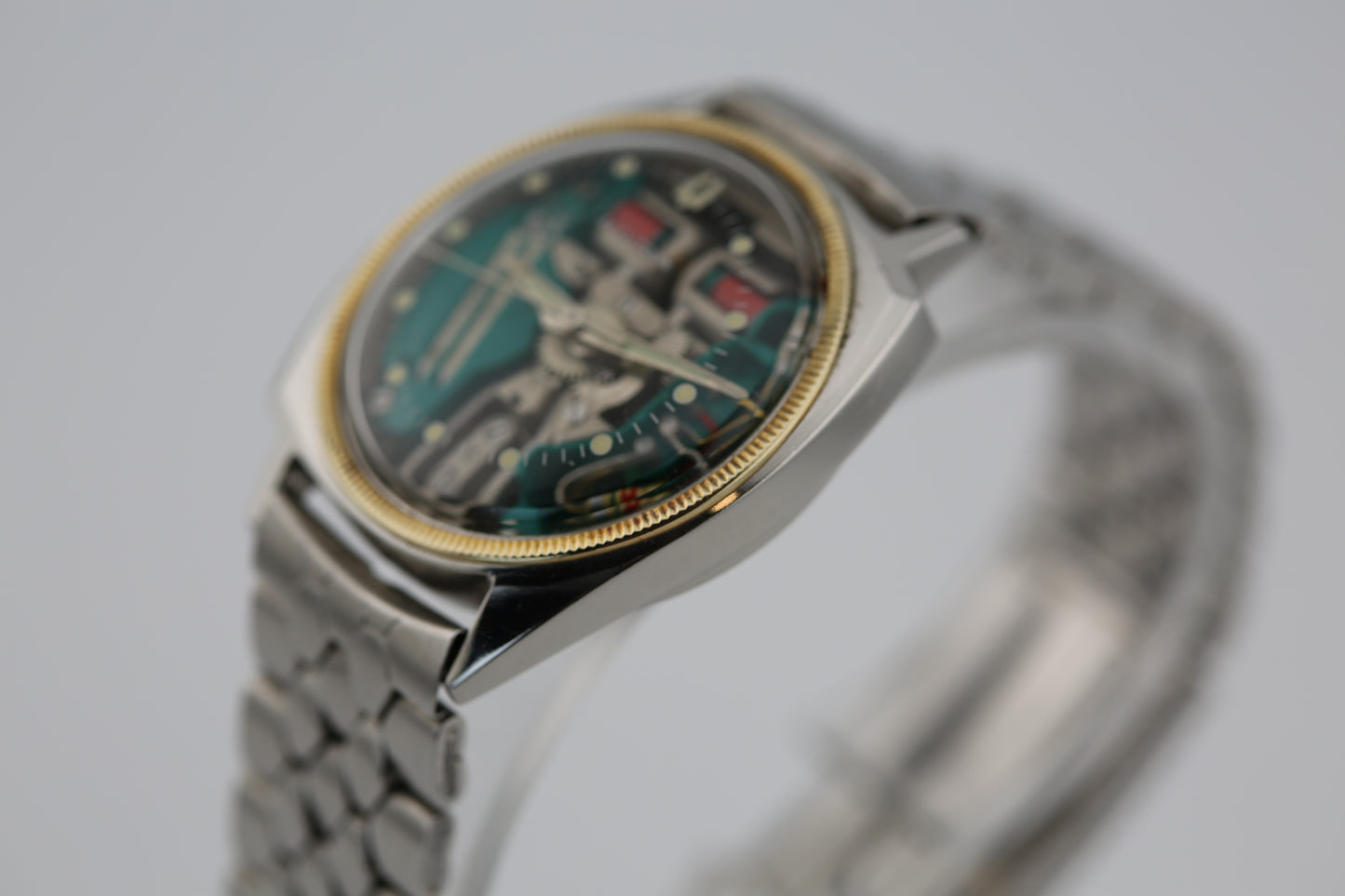 Bulova Accutron Spaceview Two Tone 14K