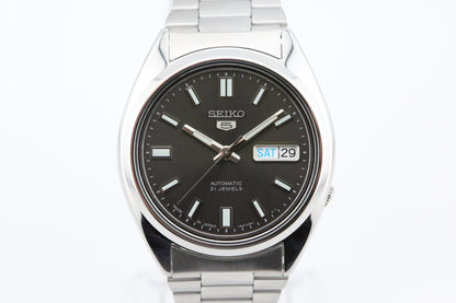 Seiko 5 "Datejust" SNXS79J1