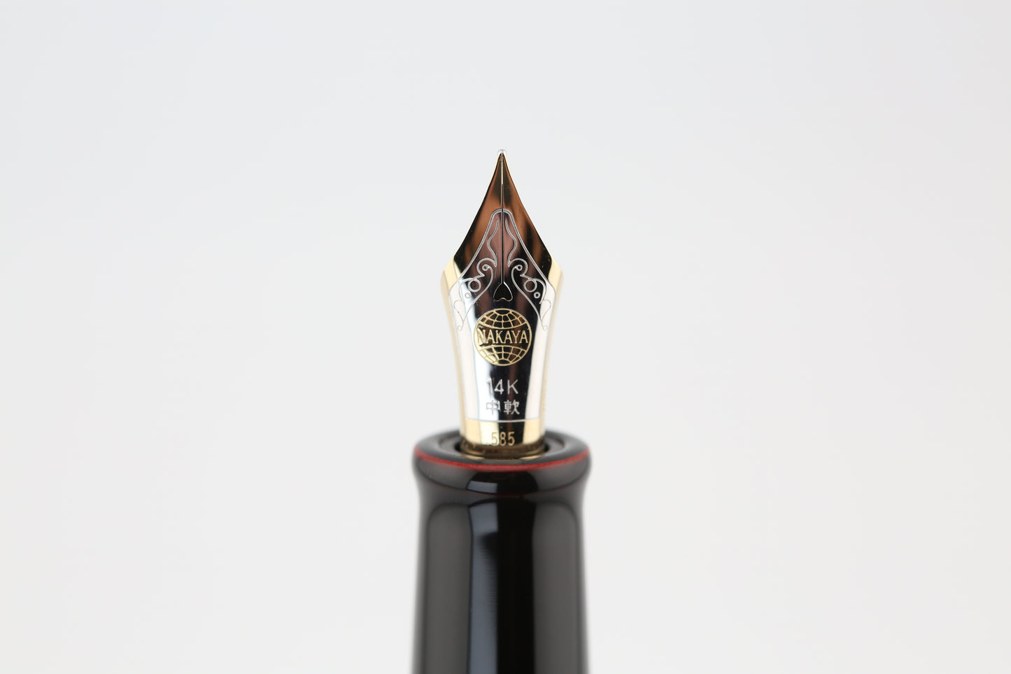 Nakaya Dorsal Fin 2 Kuro-Tamenuri with Soft-Medium 14k Two-Tone Nib