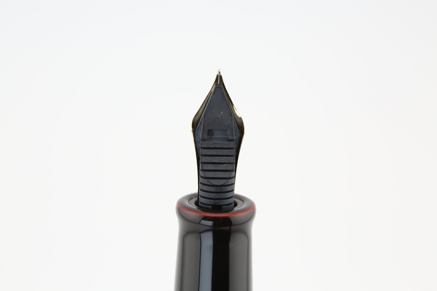 Nakaya Dorsal Fin 2 Kuro-Tamenuri with Soft-Medium 14k Two-Tone Nib