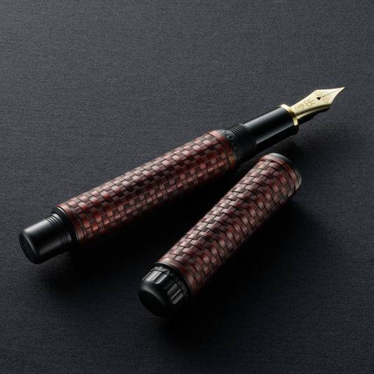 Platinum Izumo Bamboo Weave Benikabairo (Red) Fine Nib